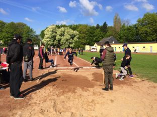 Weitsprung-1.jpg