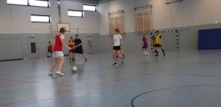 Fußballspiel Schüler-Lehrer 2019-14.jpg