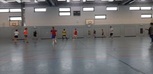 Fußballspiel Schüler-Lehrer 2019-04.jpg
