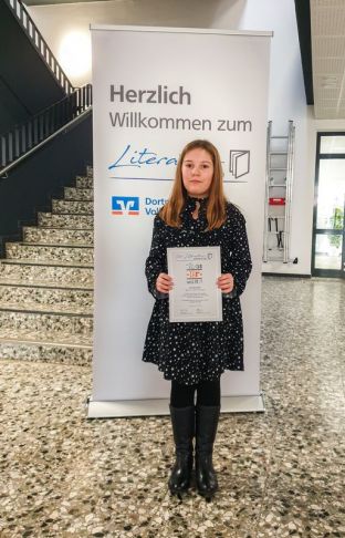 Literaturwettbewerb 2019 Amelie - Stolze Zweite.jpg