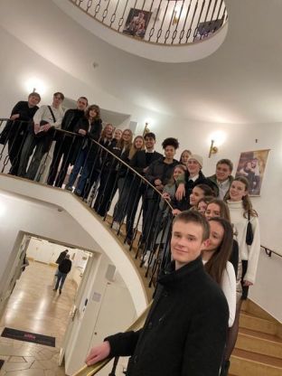 Theaterkritik 2.jpeg