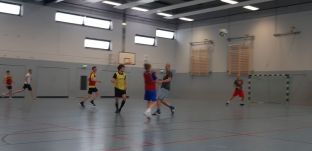 Fußballspiel Schüler-Lehrer 2019-10.jpg