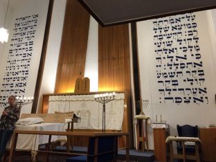 Besuch in der Synagoge 03.jpg