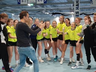 Handballmeisterinnen 2020-05.JPG