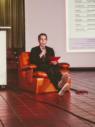 Science Slam 2018-06.JPG