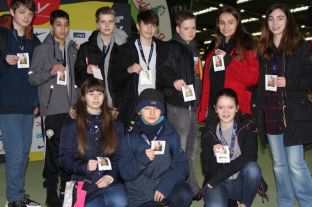 Schüler der 8b beim Pressetermin der Deutschen Leichtathletik-Meisterschaften.JPG